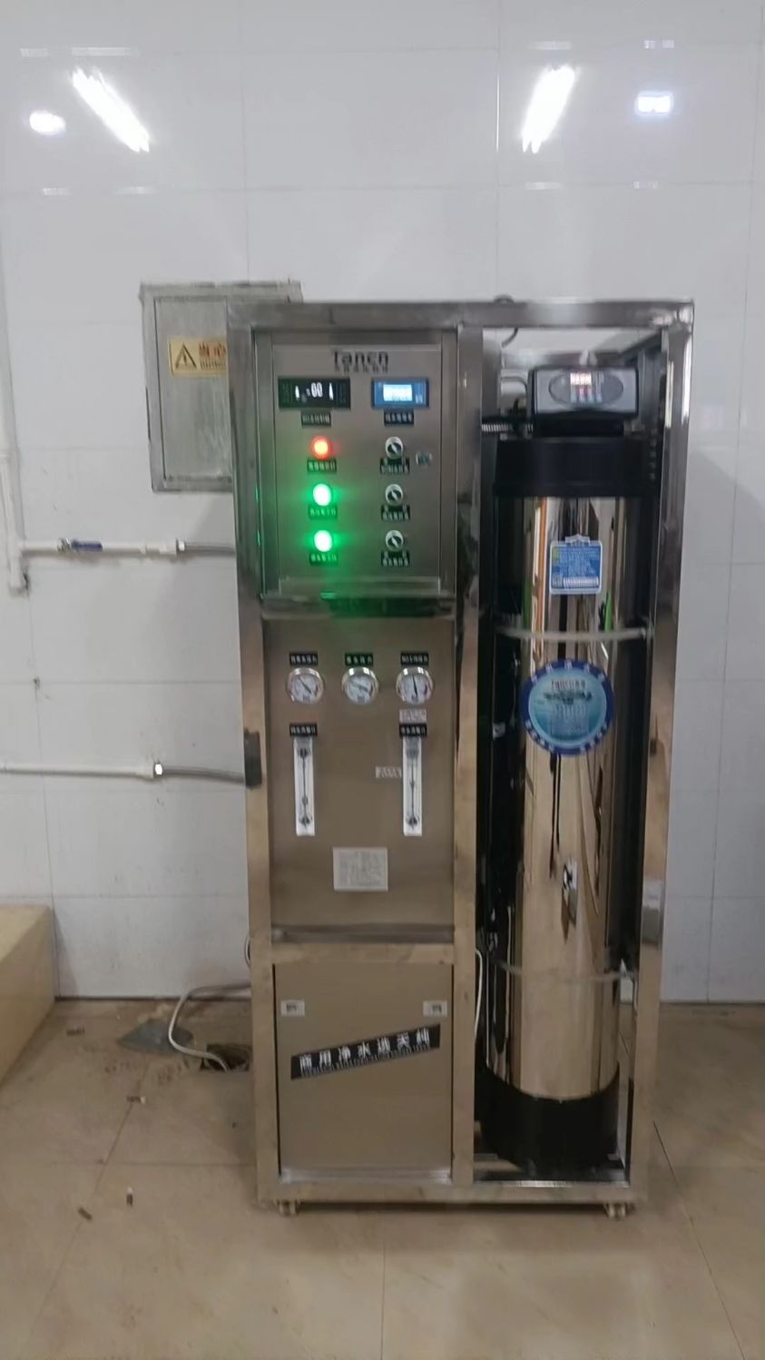 “纯净之选·工业与商用并重”——天纯0.3-5t大型反渗透净水器设备深度解析